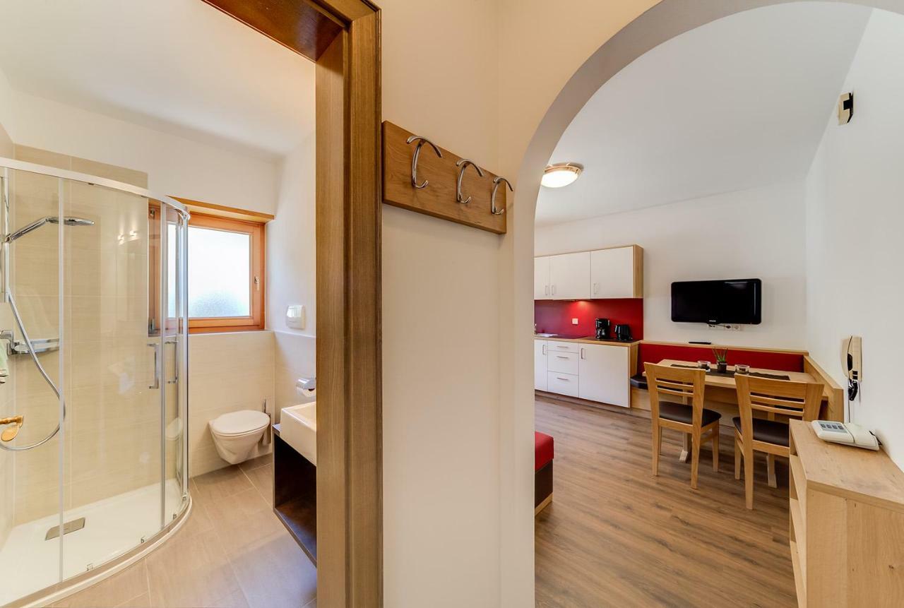 Residence Krone Schenna Exterior photo